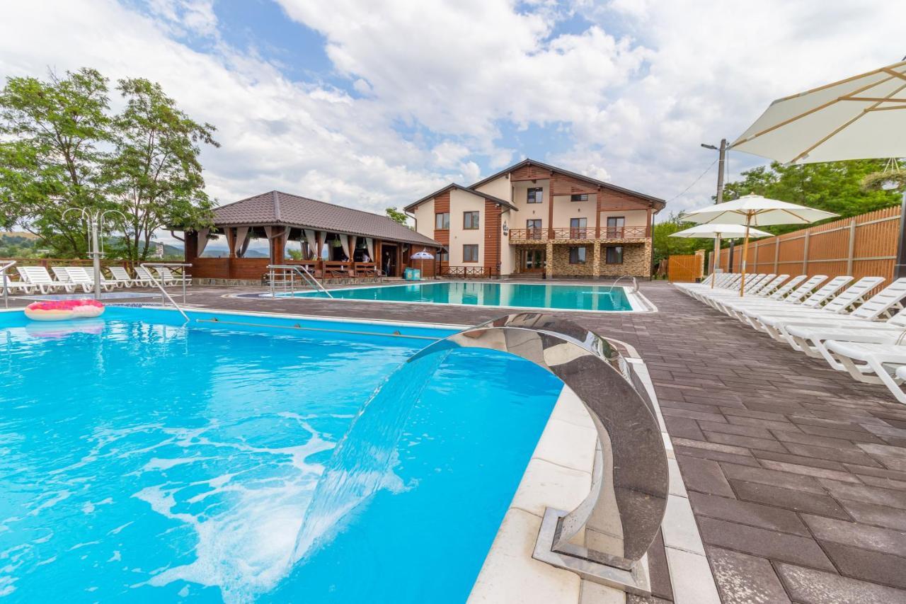 Sofion Hotel&Resort Solotvyno Ngoại thất bức ảnh