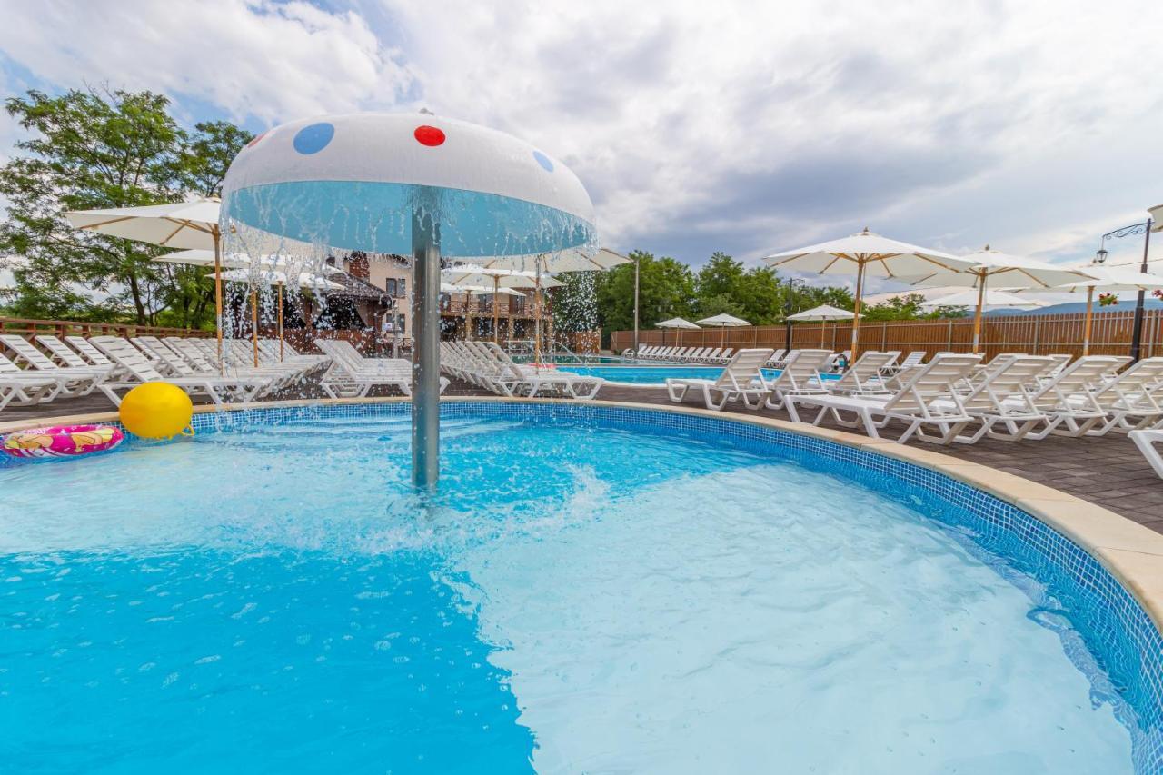 Sofion Hotel&Resort Solotvyno Ngoại thất bức ảnh